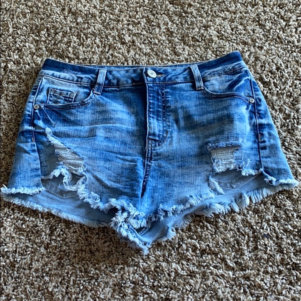 Women’s distressed jean shorts